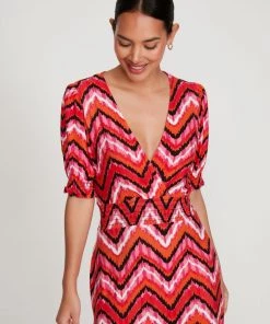 M&Co Red Zig Zag Print Jersey Midi Dress 15 M&Co Red Zig Zag Print Jersey Midi Dress -M&Co Sales Shop unnamed file 1459 scaled