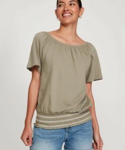 M&Co Geen Shirred Hem Gypsy Top