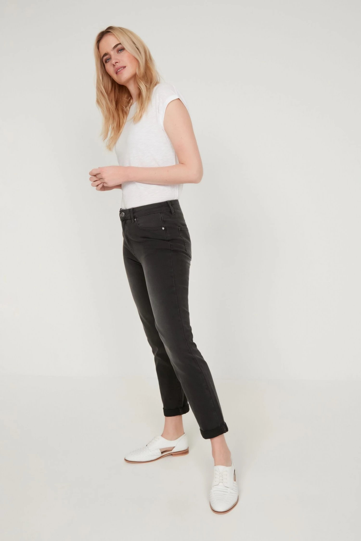 M&Co Grey Slim Leg Boyfriend Jeans 5 M&Co Grey Slim Leg Boyfriend Jeans - Image 3